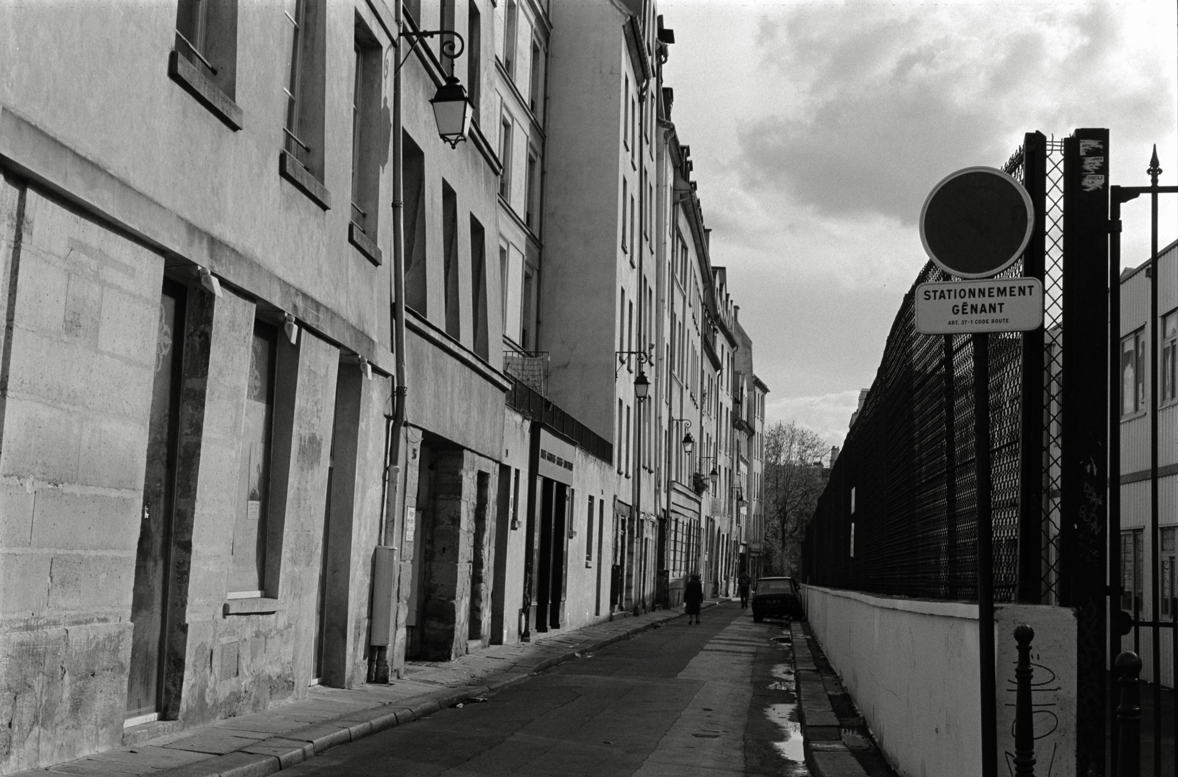 AHP F1993 03 006 sc240902 img36 NLP